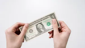 Tukar Dolar Asli vs Palsu