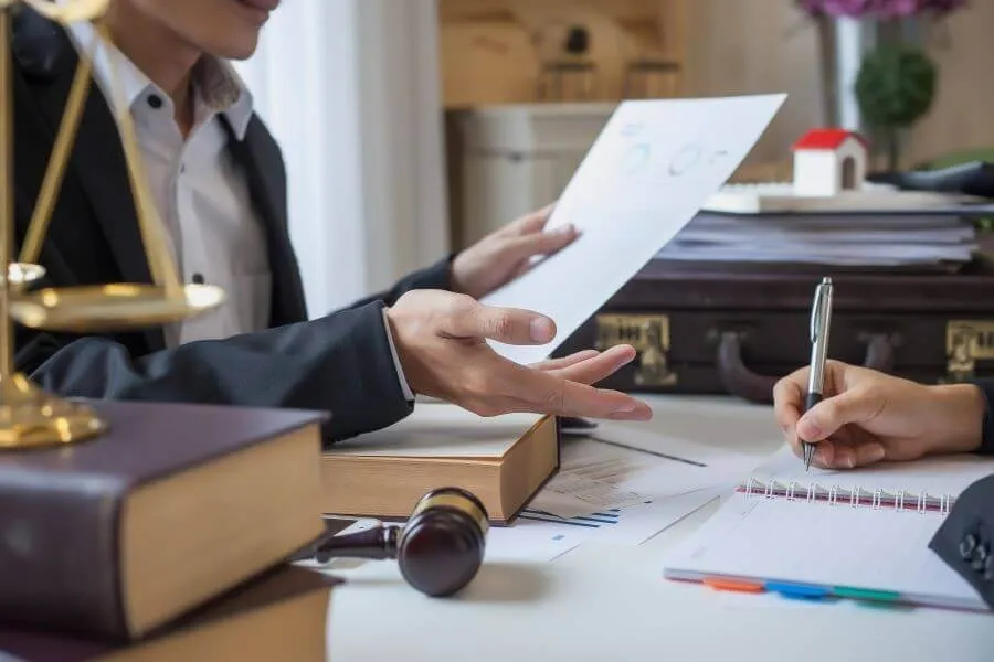 Big Firm vs. Small Which Local PI Attorney is Right for You
