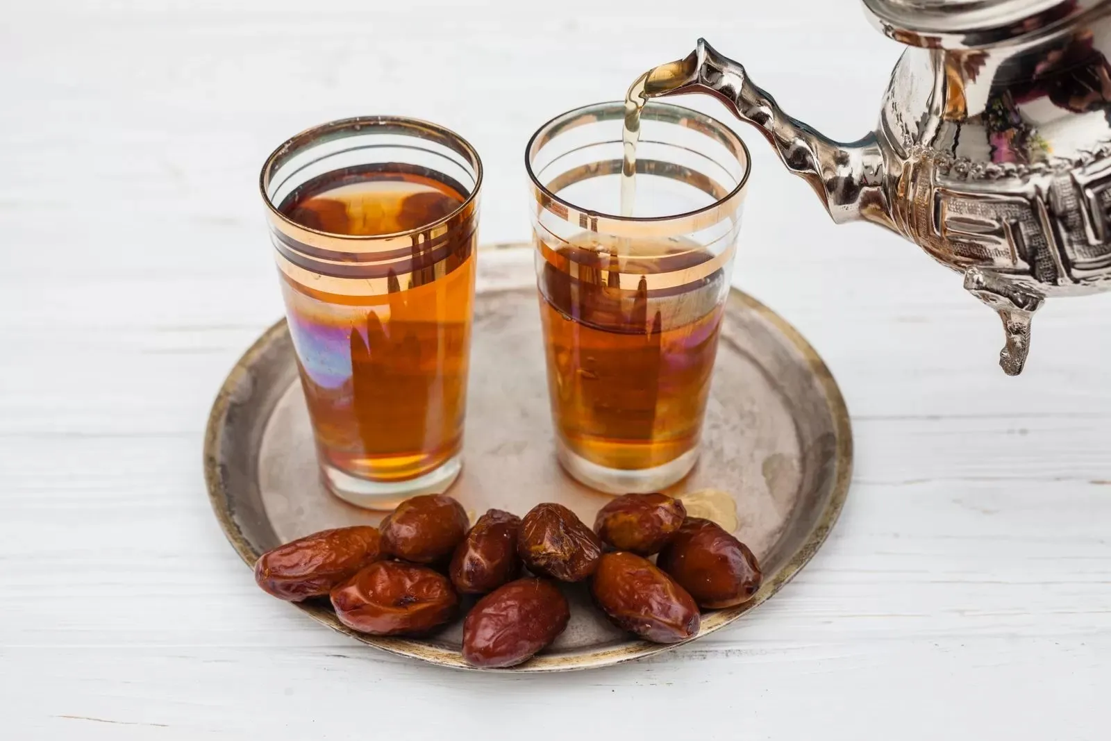 Fakta Medis Tentang Minum Air Rendaman Kurma (Nabeez)