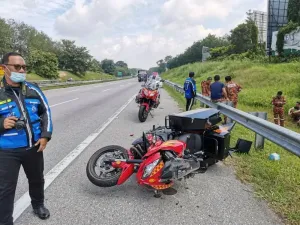 First Steps After a Motorcycle Crash: When to Call a Lawyer