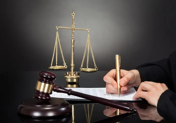 KlikBabel.com - How a Truck Accident Attorney Calculates Your Case's Full Value. 