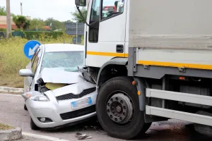 How a Truck Accident Lawyer Calculates Your Settlement (2026)