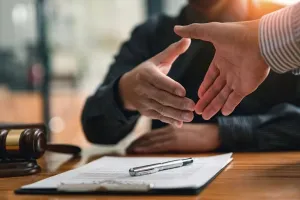 How to Vet the Injury Attorneys Near Me on Your List