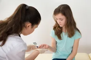 Manajemen Gula Darah untuk Penderita Diabetes Tipe 1 Anak