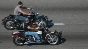 No Helmet? How It Affects Your Injury Claim (A Lawyer's Guide)
