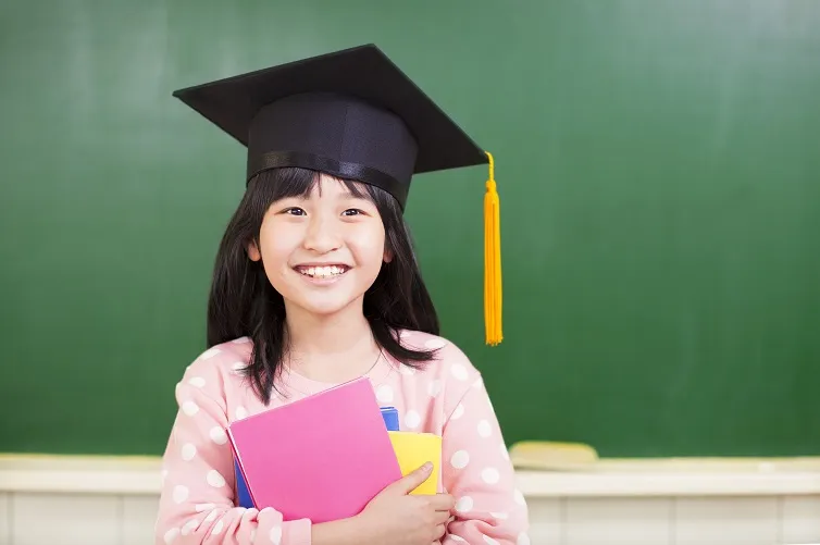 Simulasi Biaya Asuransi Pendidikan Anak Masuk Kuliah 15 Tahun Lagi